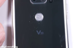 LG V30